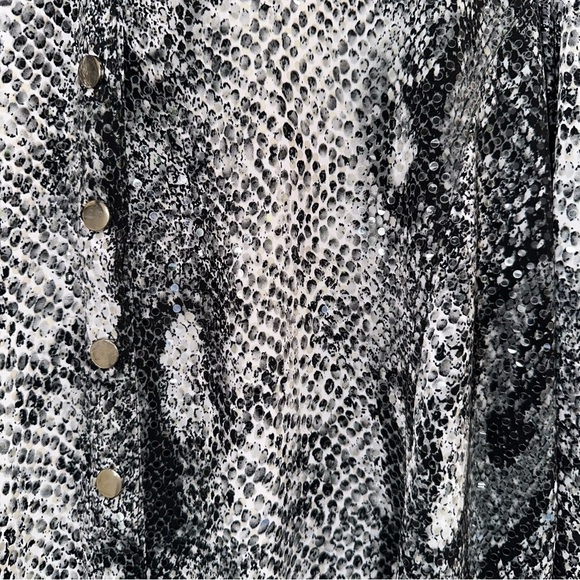 2 for $26 Tabi Snake Print Sequined Slinky Swifty Long Sleeve Top Xlarge - Picture 4 of 7